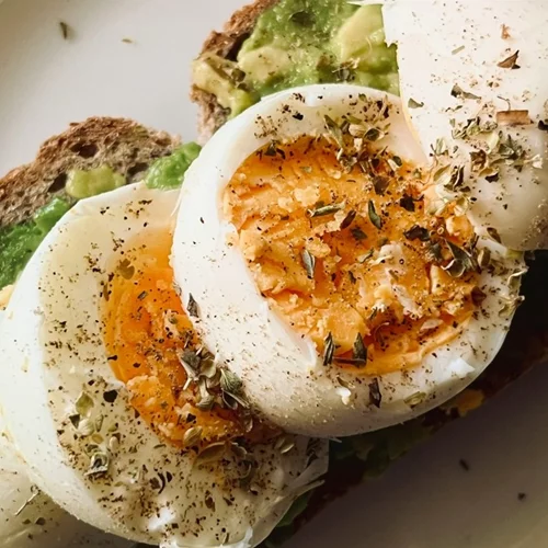 Αδυνάτισμα με αυγά: Τι λένε οι επιστήμονες για τη "δίαιτα βραστών αυγών"