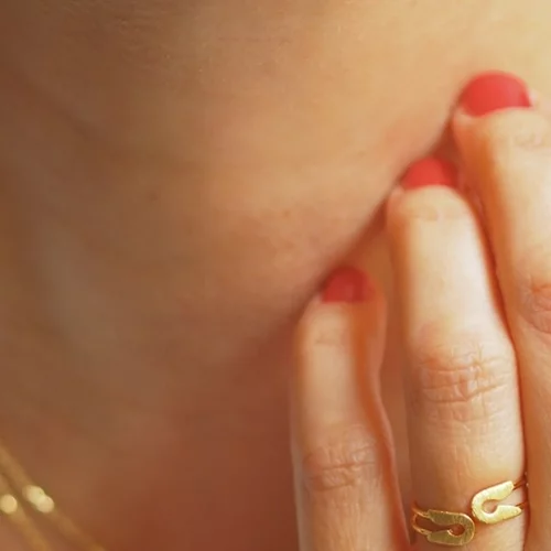 Αυτό είναι το πιο εύκολο και πολυτελές μανικιούρ για την άνοιξη