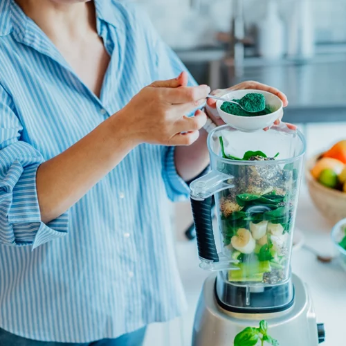 Green powder: Αξίζει να την προσθέσεις στην διατροφή σου;