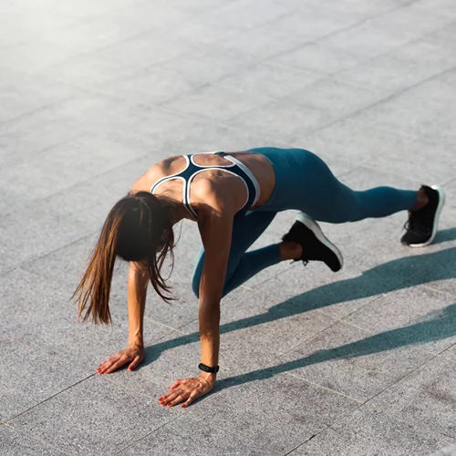 Αερόβια άσκηση για κάψιμο λίπους: Το 15' πρόγραμμα - express για να σμιλεύσεις σώμα