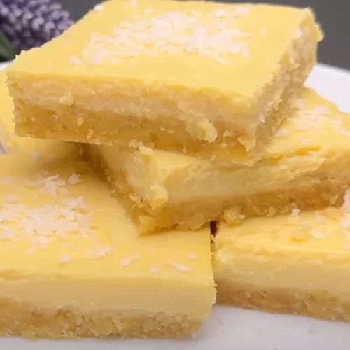 Κέικ λεμονιού χωρίς αλεύρι και ζάχαρη, έτοιμο σε 15 λεπτά!