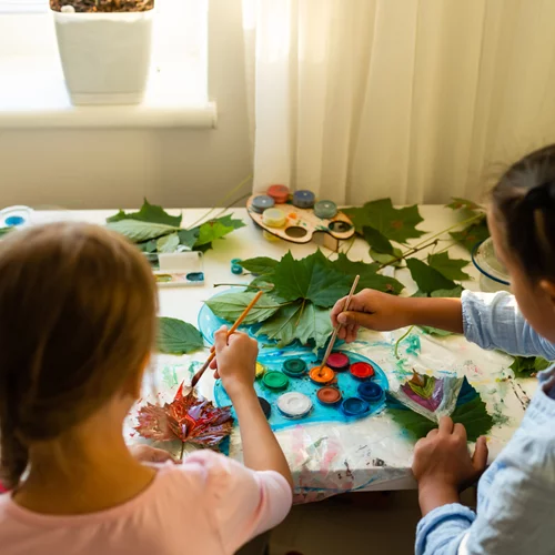5 δημιουργικές ασχολίες που μπορείς να κάνεις στο σπίτι με τα παιδιά σου