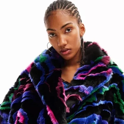 Οι τάσεις της μόδας που θα ανανεώσουν τα city looks σου μέσα από την F/W 2023-24 συλλογή της Desigual