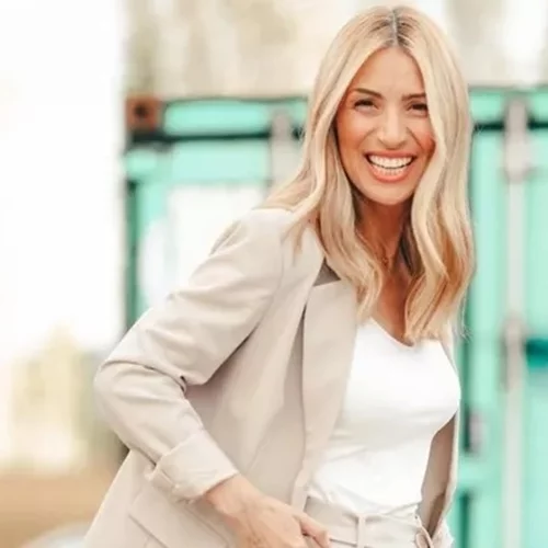 Μαρία Ηλιάκη: Το παιδικό άρωμα που λατρεύει να φορά η ίδια μυρίζει καθαριότητα και πούδρα