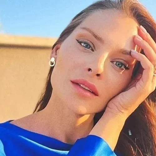 "Είναι η καλύτερη αντιγηραντική θεραπεία στον κόσμο": Η Υβόννη Μπόσνιακ στο δερματολόγο της