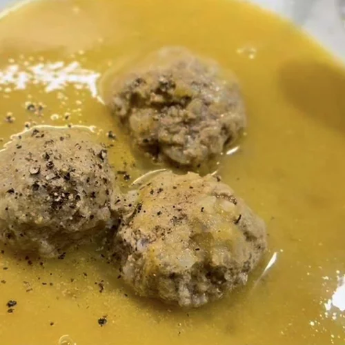 Γουβαρλάκια σε σούπα βελουτέ - η πιο νόστιμη εκδοχή του αγαπημένου φαγητού