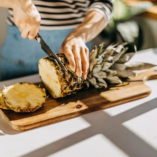 Τα πολλαπλά οφέλη του ανανά που θα σε εκπλήξουν