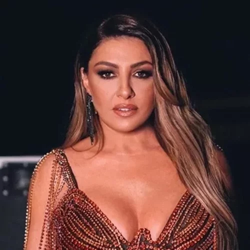 Έλενα Παπαρίζου: Το ανατολίτικο άρωμα που φορά εδώ και χρόνια