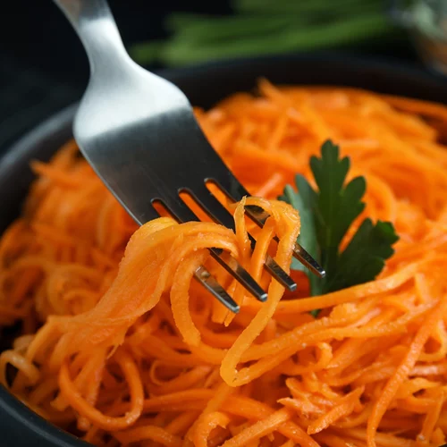 Σαλάτα ωμού καρότου: Αξίζει το hype στο TikTok;