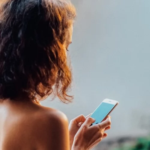 Swipe culture: Η νέα κουλτούρα στην προσέγγιση συντρόφου