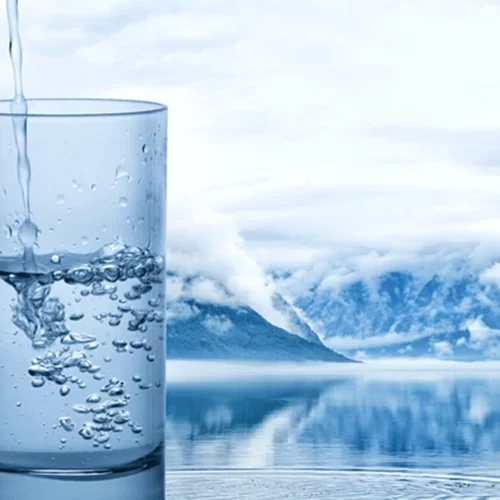 Μήπως μαζί με το νερό μας πίνουμε και… νιτρικά;