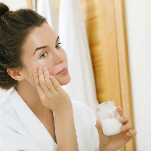 Γιατί τα έλαια προσώπου είναι σημαντικά για την περιποίηση της επιδερμίδας σου;