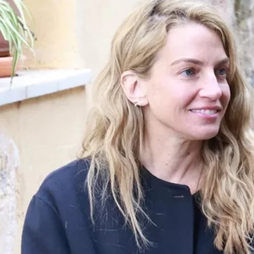 Ανανεωμένη η Χρυσή Βαρδινογιάννη: Με ολοκαίνουριο hair look στο pre wedding party με τον Νικόλαο Ντε Γκρες