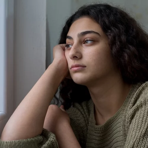 Ψυχική υγεία των εφήβων μας: Πώς την "ταρακούνησε" η πανδημία