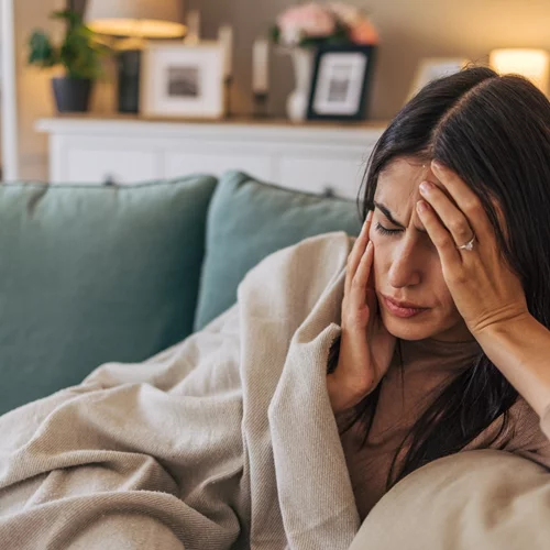 Η κεφαλαλγία γίνεται παγκόσμια μάστιγα – Οι αριθμοί σοκάρουν από το 1990 έως σήμερα