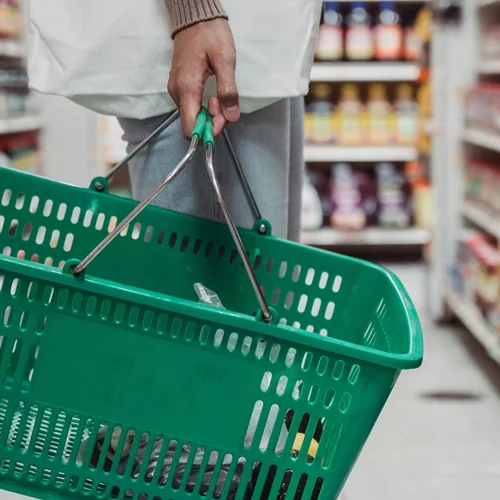 Supermarket: Η νέα λίστα των 671 προϊόντων με μειωμένη τιμή ως 24%