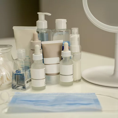 Άργιλος, ενεργός άνθρακας κ.ά: Τα πιο "επικίνδυνα" ενεργά συστατικά στο skincare