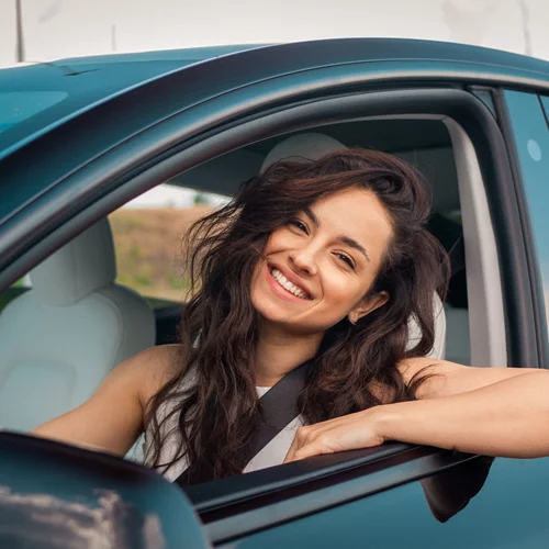 Είσαι νέος οδηγός; 10 πράγματα που πρέπει να ξέρεις για να γλιτώσεις τις "παγίδες" του δρόμου