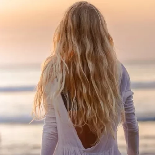 Εύκολα χτενίσματα για παραλία: 18 cool ιδέες