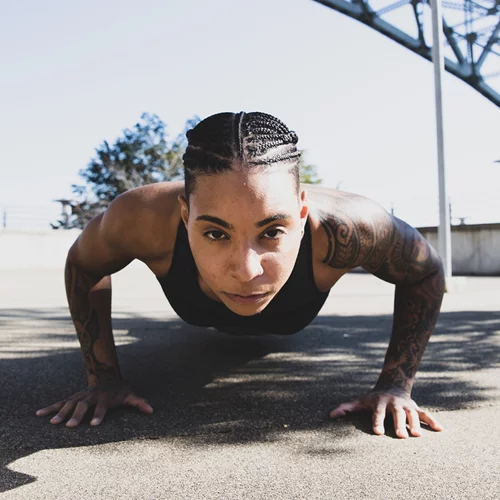 Οι ασκήσεις ενδυνάμωσης χωρίς βάρη που θα κάνεις οπουδήποτε (Κύκλος 3ος)