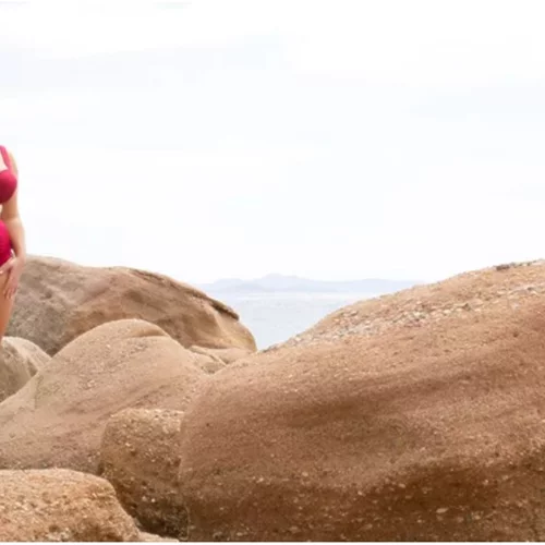 Ανάδειξε τις καμπύλες σου με τα πιο κομψά μαγιό για το φετινό καλοκαίρι