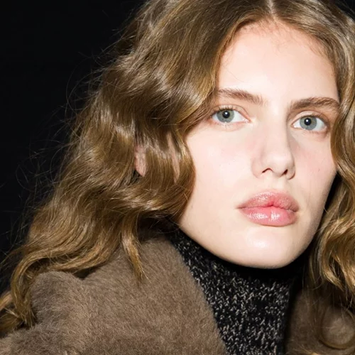 Botox in a bottle: Το skincare συστατικό που τείνει να αντικαταστήσει τις ενέσιμες θεραπείες