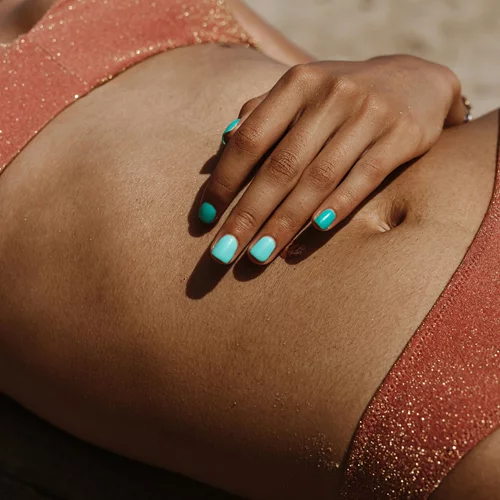 Τα καλύτερα ελαιώδη αντηλιακά σε μορφή spray για τέλειο μαύρισμα