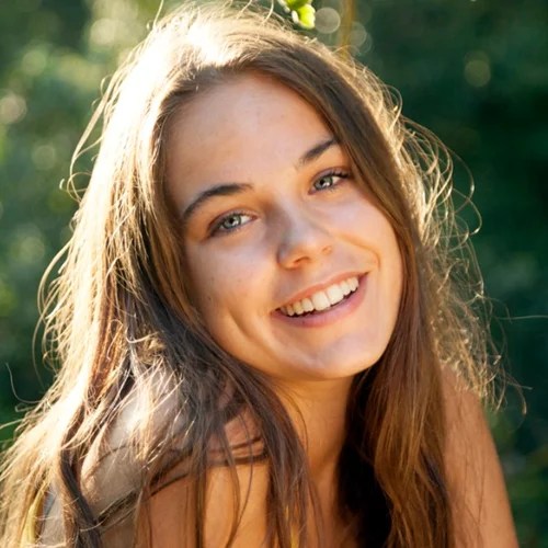 "Η κόρη μου είναι 14 ετών και δεν της έχει έρθει ακόμη η πρώτη περίοδος. Να ανησυχώ;"