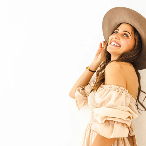 Classic is fantastic | Τα διαχρονικά καλοκαιρινά κομμάτια που δεν πρέπει να λείπουν από καμία γυναικεία γκαρνταρόμπα