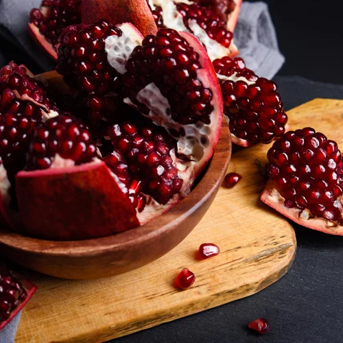 Το εύκολο hack να καθαρίσεις το ρόδι σε λιγότερο από 5 λεπτά - χωρίς να λερωθείς!