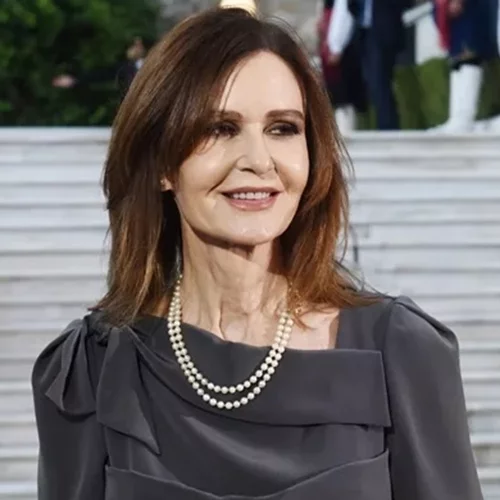 Κάτια Δανδουλάκη: 3 αλλαγές στην εμφάνισή της που την έκαναν να δείχνει 25 χρόνια νεότερη