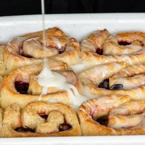 Πεντανόστιμα ρολάκια κανέλας με σταφίδες - Εύκολη συνταγή, απλά υλικά