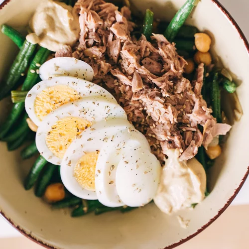 Τόνος σε λάδι: Το λάθος που μειώνει τη θρεπτική του αξία χωρίς λόγο