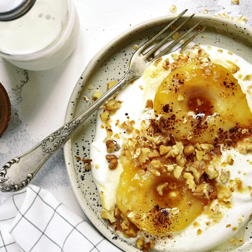 Γιαούρτι τον χειμώνα: 7 τρόποι να το κάνεις πιο "ζεστό" και comfort