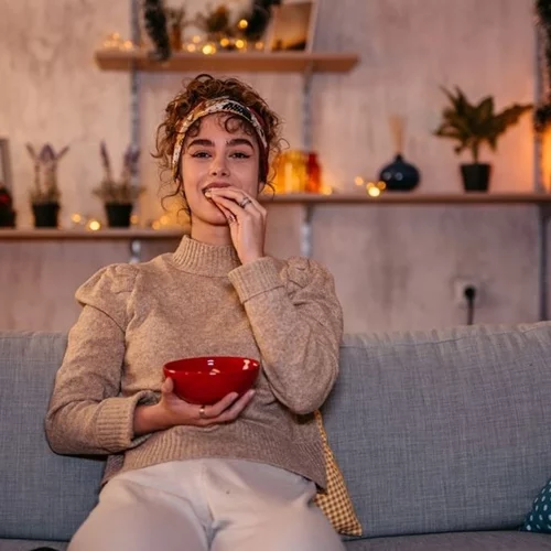 Αυτό το απολαυστικό σνακ που τρώμε όταν βλέπουμε ταινίες μπορεί να μας βοηθήσει να χάσουμε βάρος