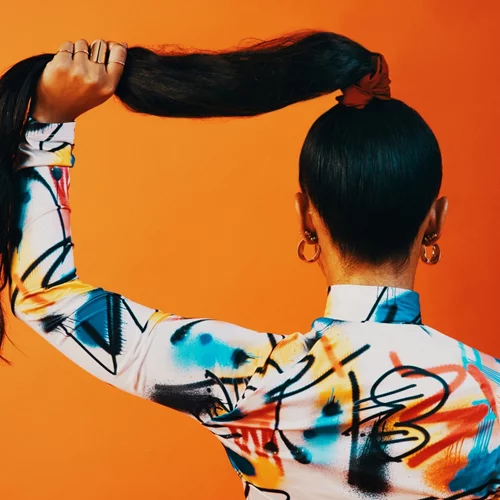 Τα χτενίσματα που πρέπει να αποφύγεις για υγιή και δυνατά μαλλιά