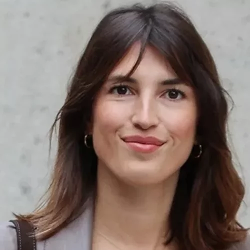 Τρέχεις και δεν φτάνεις; 3 chic κουρέματα που δεν απαιτούν styling