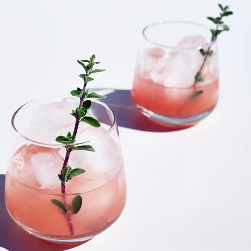 Το δροσερό mocktail που θα σε κρατήσει ενυδατωμένη στον καύσωνα