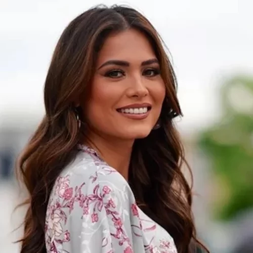 Τα μολύβια ματιών που φωτίζουν υπέροχα τα καστανά μάτια