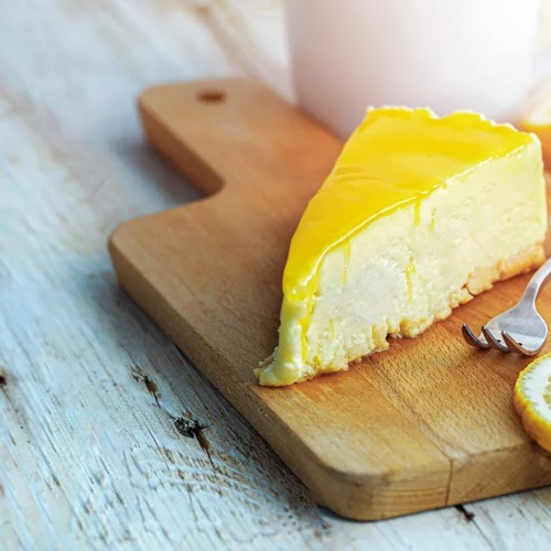 Καλοκαιρινό cheesecake λεμόνι: Η εύκολη συνταγή με ελάχιστη ζάχαρη