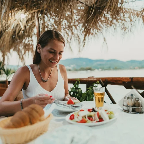 Δυσκοιλιότητα στις διακοπές; 7 τροφές για να τη νικήσεις