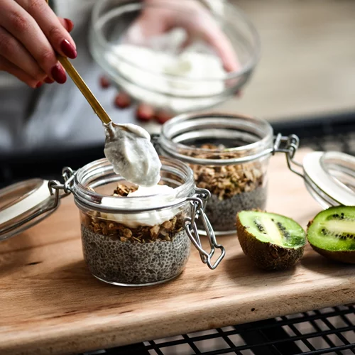 Πρωτεΐνη χωρίς μαγείρεμα: Οι καλύτερες επιλογές για σνακ και γεύματα από την Κλειώ Δημητριάδου