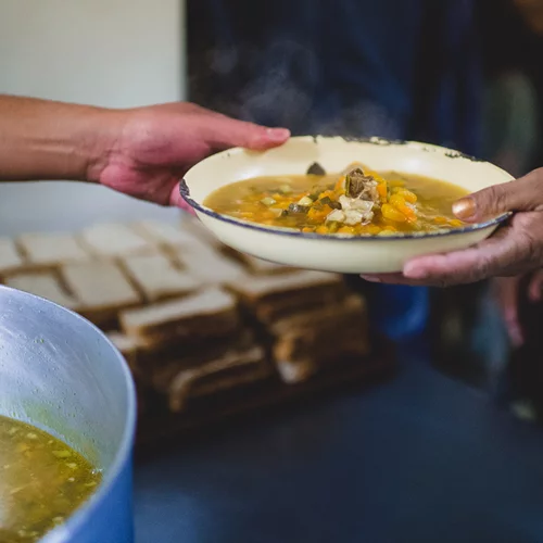 Γυναίκες που μας εμπνέουν: Το "Δείπνο Αγάπης" της Μαριάννας Πέππα