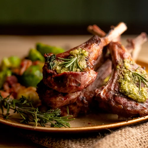 Πώς θα διαλέξεις το σωστό κομμάτι από αρνί ή κατσίκι και πώς θα τα μαγειρέψεις