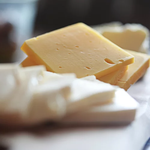 Τα 8 πιο υγιεινά τυριά που πρέπει να τρως – Οι ειδικοί αποκαλύπτουν τα πιο θρεπτικά είδη