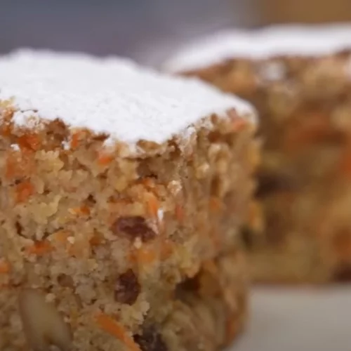 Συνταγή για αφράτο νηστίσιμο κέικ χωρίς μίξερ σε 5'