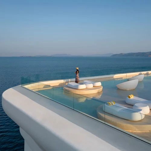 Ζήσε την απόλυτη καλοκαιρινή εμπειρία στα καλύτερα resorts,1 ώρα οδικώς από την Αθήνα