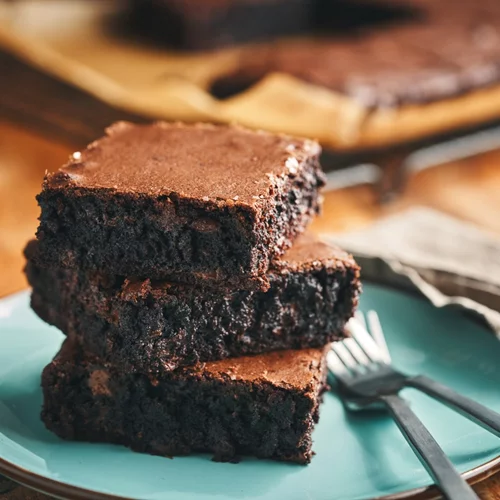 Εύκολη συνταγή για brownies με βρώμη - Χωρίς μίξερ, έτοιμο σε 5 λεπτά