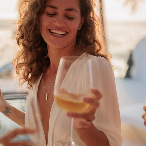 Ακόμη και 3 ποτά την εβδομάδα αυξάνουν τον κίνδυνο άνοιας – Τι δείχνει νέα μελέτη