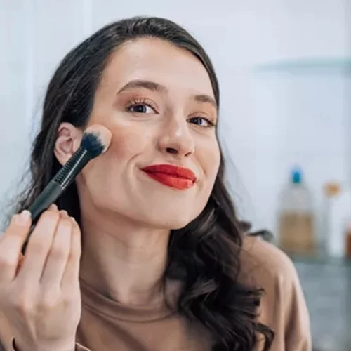 Liquid blush: Γιατί είναι ένα hero beauty προϊόν + 5 επιλογές που θα σε εντυπωσιάσουν